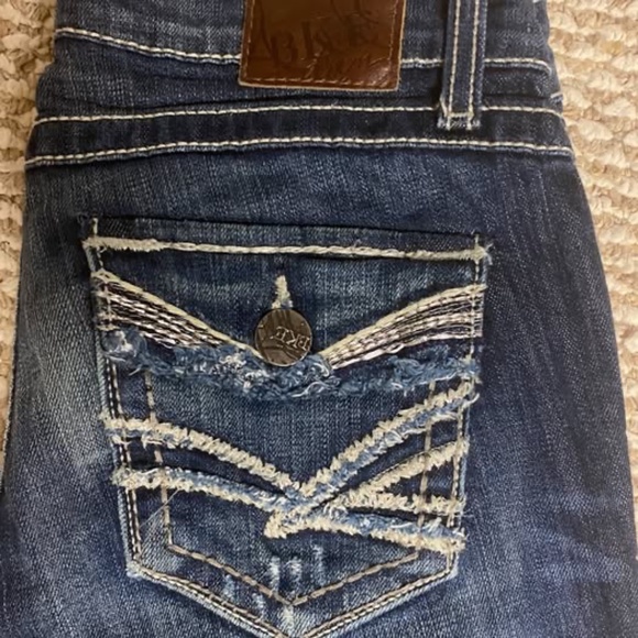 Buckle - Picture 3 of 4